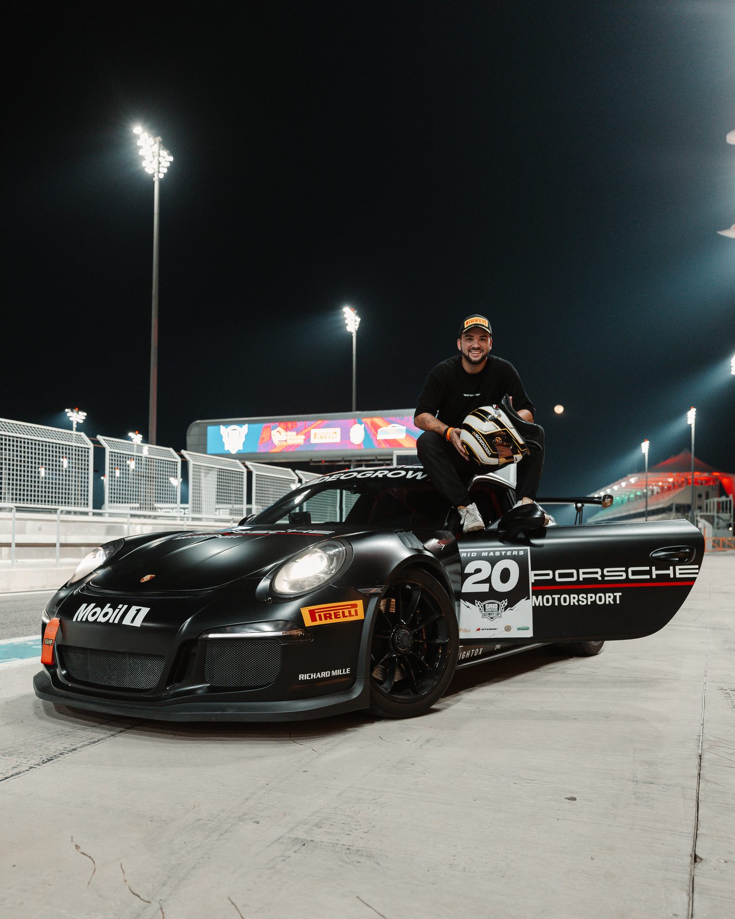 Elliott Vitzthum with the #27 Porsche GT3 RS